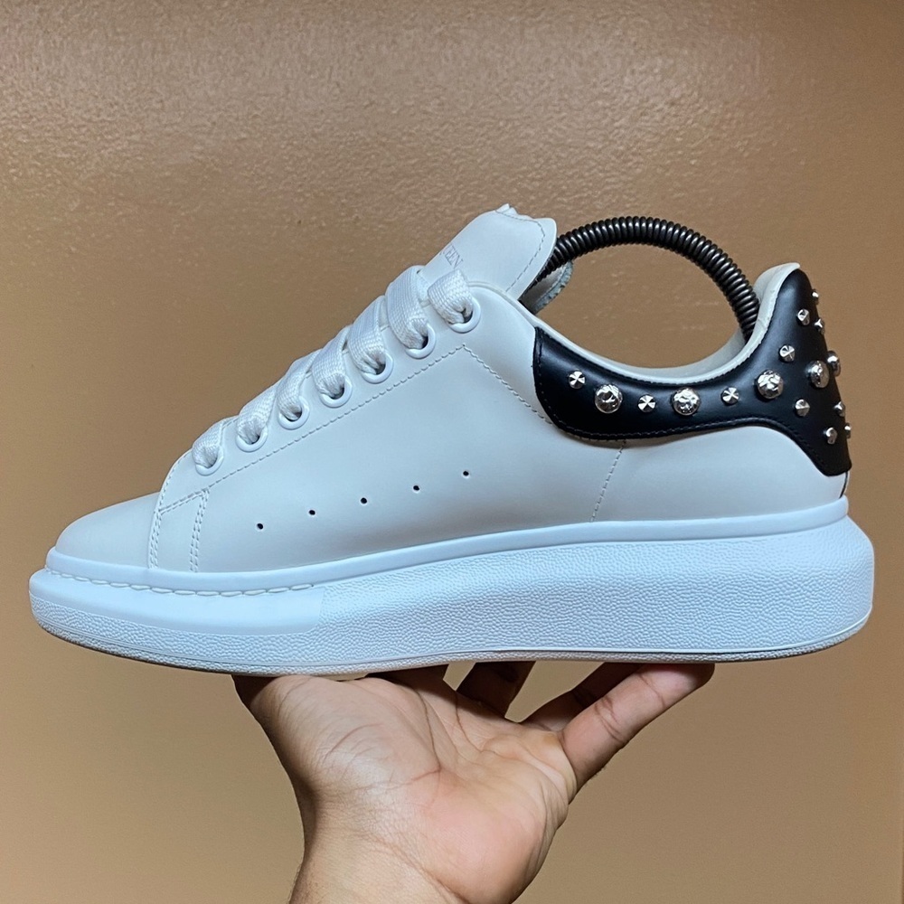 Alexander McQueen Oversized Sneakers “White Studd” EU 40 Women’s Size 10 - Picture 5 of 17